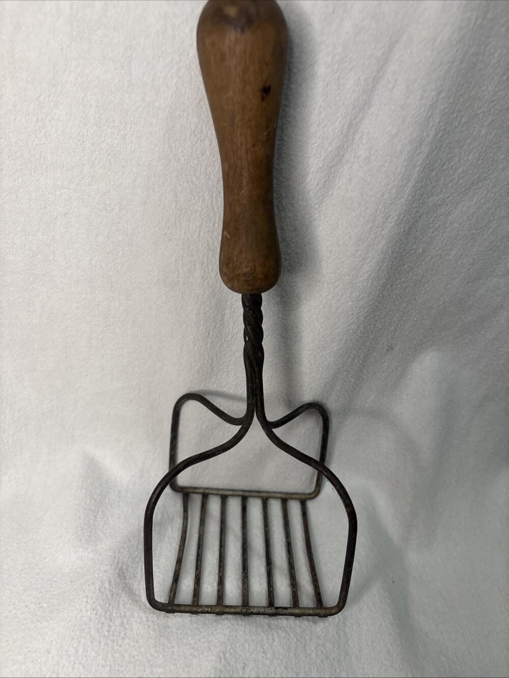 VtgPotato Masher Wooden Handle Twisted Metal Slotted Farmhouse Primitive 10"